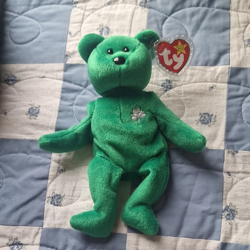 TY ERIN Beanie Babies Bear